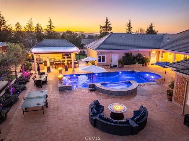 5315 El Pomar Drive, Templeton, CA 93465