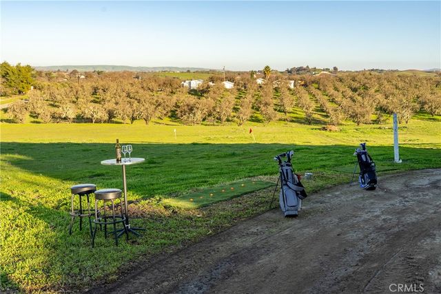 5315 El Pomar Drive, Templeton, CA 93465