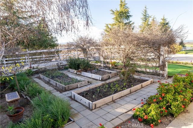 5315 El Pomar Drive, Templeton, CA 93465