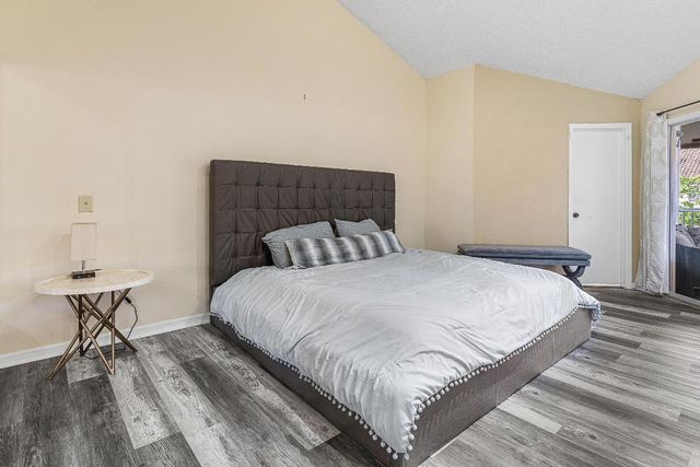 6626 Via Regina, Boca Raton, FL 33433