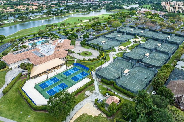 6626 Via Regina, Boca Raton, FL 33433