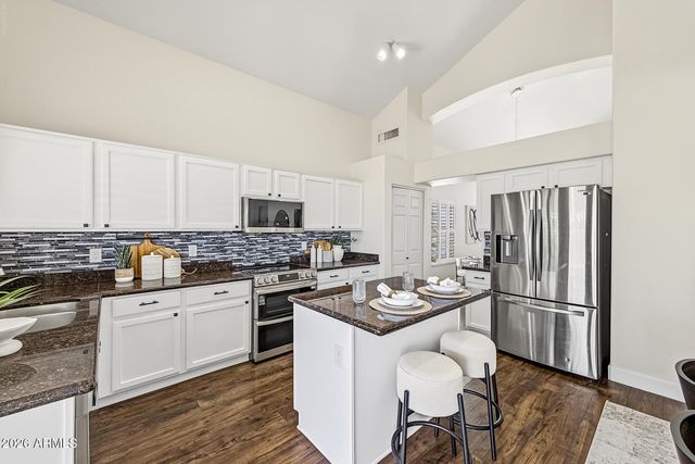 10102 E OLLA Avenue, Mesa, AZ 85212