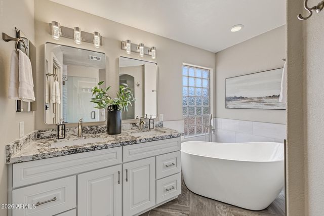 10102 E OLLA Avenue, Mesa, AZ 85212