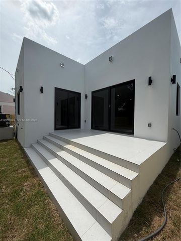 1860 NW 48th St, Miami, FL 33142