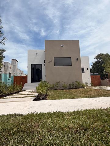 1860 NW 48th St, Miami, FL 33142