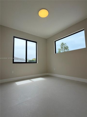 1860 NW 48th St, Miami, FL 33142