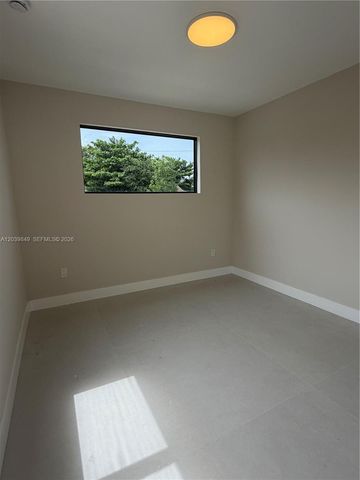 1860 NW 48th St, Miami, FL 33142