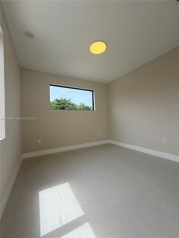 1860 NW 48th St, Miami, FL 33142