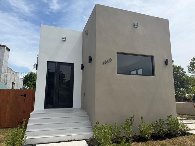 1860 NW 48th St, Miami, FL 33142