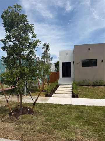1860 NW 48th St, Miami, FL 33142