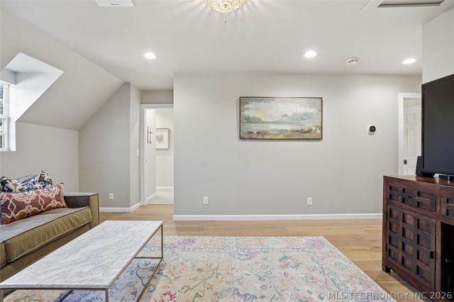 5818 E 101st Place, Tulsa, OK 74137