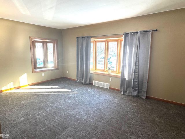 1674 Georgia Avenue, Marysville, MI 48040