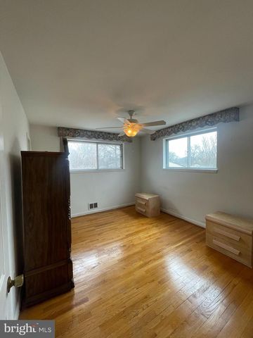 7206 SHEFFIELD DR, Temple Hills, MD 20748