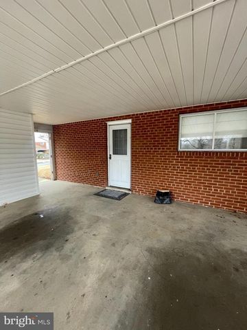 7206 SHEFFIELD DR, Temple Hills, MD 20748