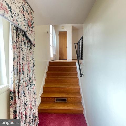 7206 SHEFFIELD DR, Temple Hills, MD 20748