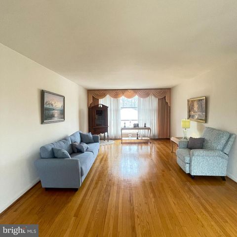 7206 SHEFFIELD DR, Temple Hills, MD 20748