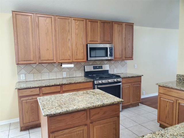 2502 Suncreek Lane, Pearland, TX 77584