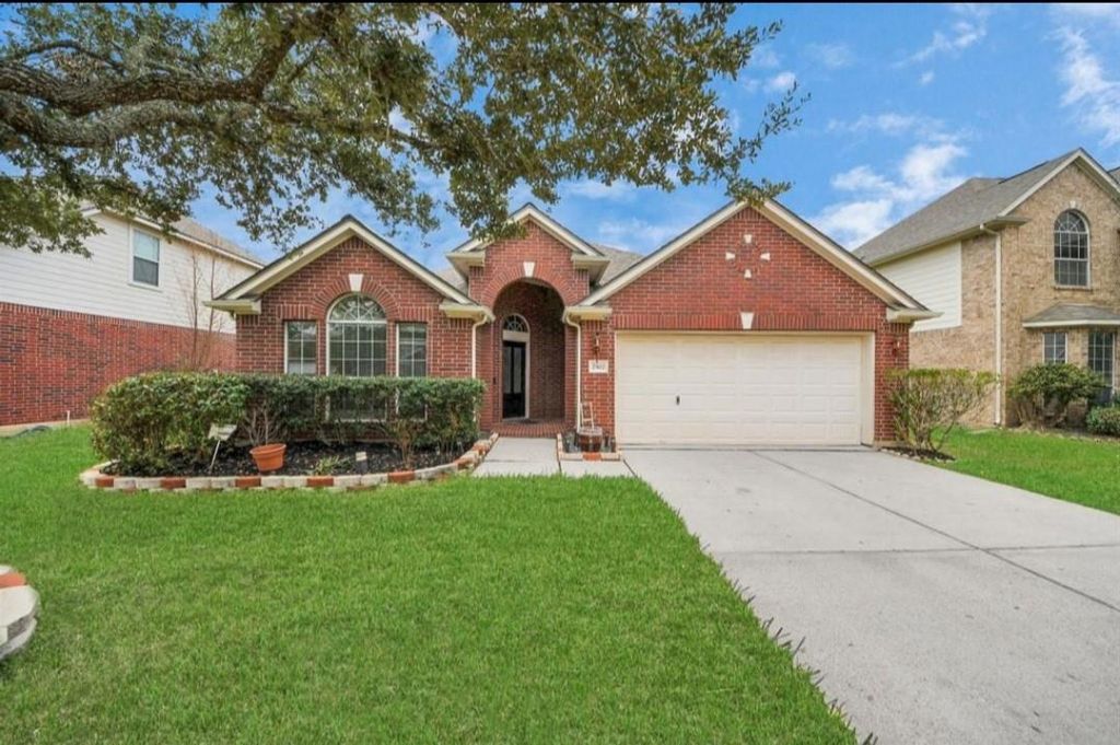 2502 Suncreek Lane, Pearland, TX 77584