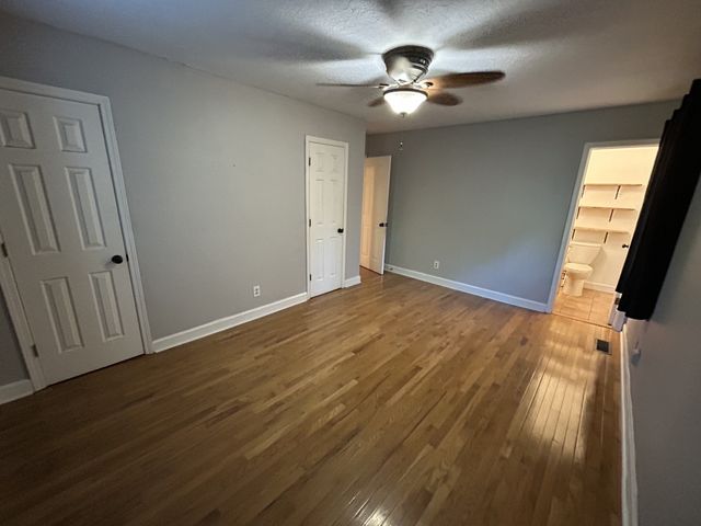 106 Shore Dr, Big Sandy, TN 38221