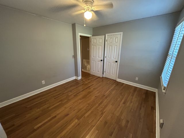 106 Shore Dr, Big Sandy, TN 38221