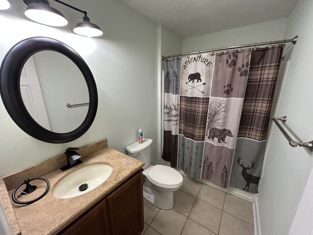 106 Shore Dr, Big Sandy, TN 38221