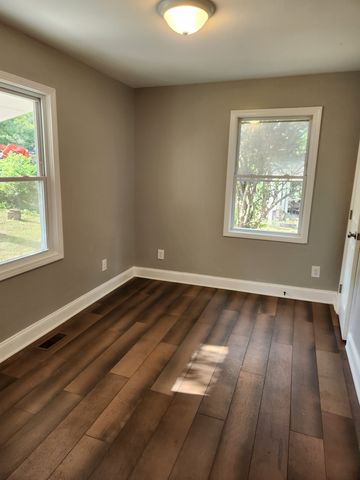 610 Bullock St, Columbia, TN 38401