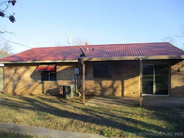 319 B SW, Ardmore, OK 73401