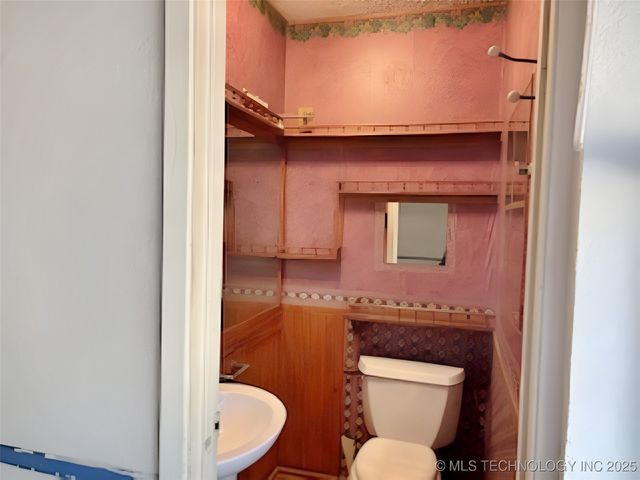 319 B SW, Ardmore, OK 73401