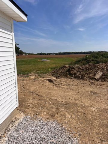 92 S 425 West, Huntington, IN 46750