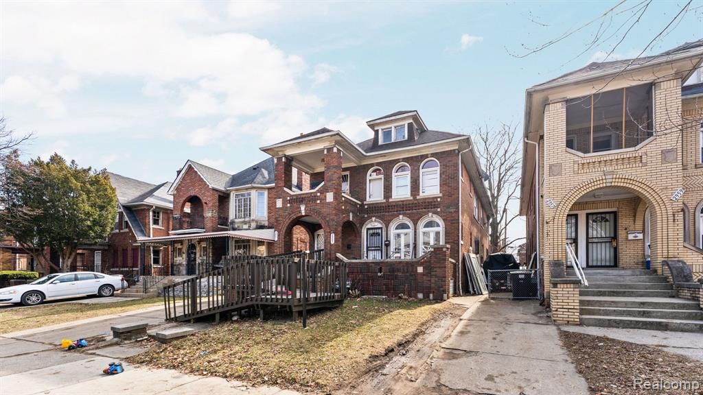 2951 Leslie Street, Detroit, MI 48238