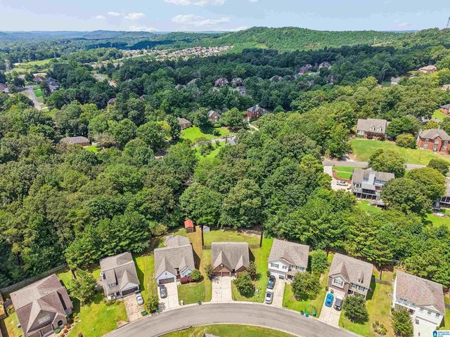 932 VALLEY CIRCLE, Leeds, AL 35094