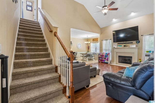 932 VALLEY CIRCLE, Leeds, AL 35094