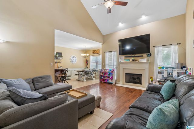 932 VALLEY CIRCLE, Leeds, AL 35094