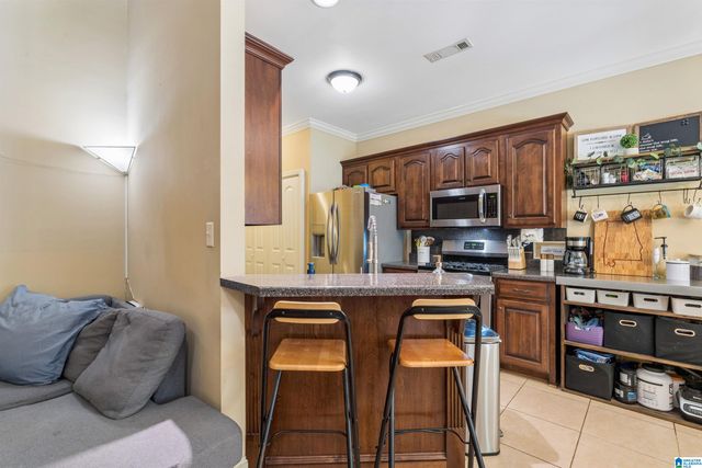 932 VALLEY CIRCLE, Leeds, AL 35094