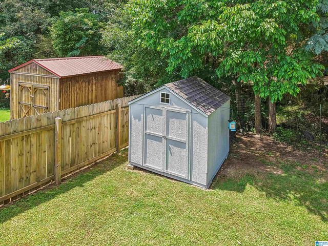 932 VALLEY CIRCLE, Leeds, AL 35094