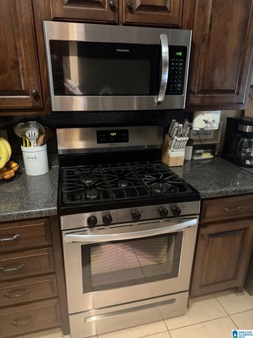 932 VALLEY CIRCLE, Leeds, AL 35094