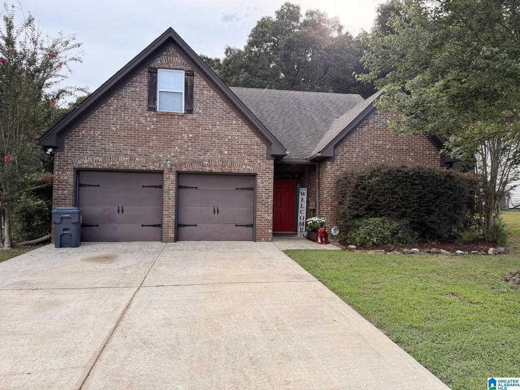 932 VALLEY CIRCLE, Leeds, AL 35094