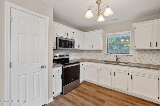 9614 MAYVILLE Drive E, Jacksonville, FL 32222