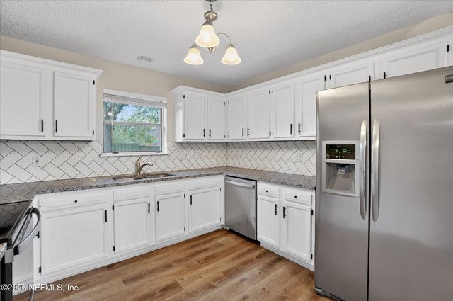 9614 MAYVILLE Drive E, Jacksonville, FL 32222