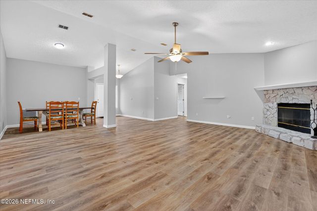 9614 MAYVILLE Drive E, Jacksonville, FL 32222