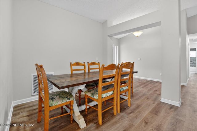 9614 MAYVILLE Drive E, Jacksonville, FL 32222