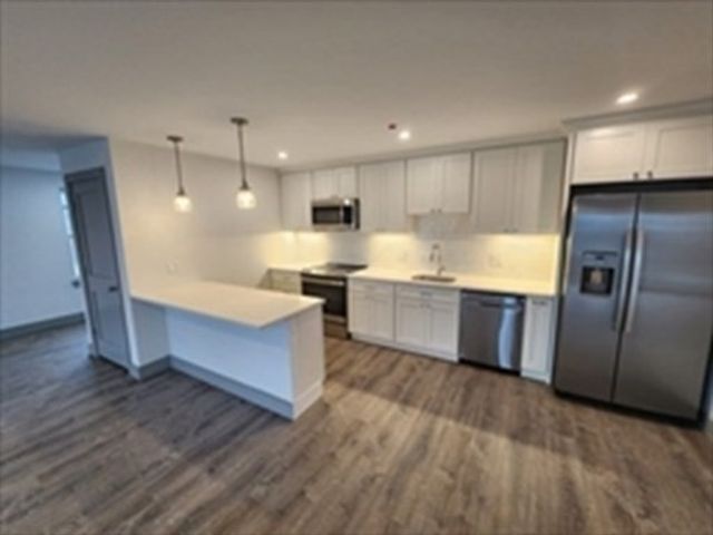 522 Bridge St 3, Weymouth, MA 02191