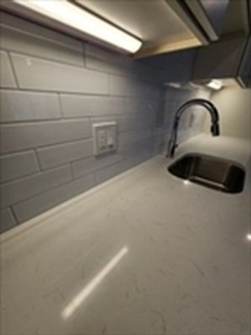 522 Bridge St 3, Weymouth, MA 02191