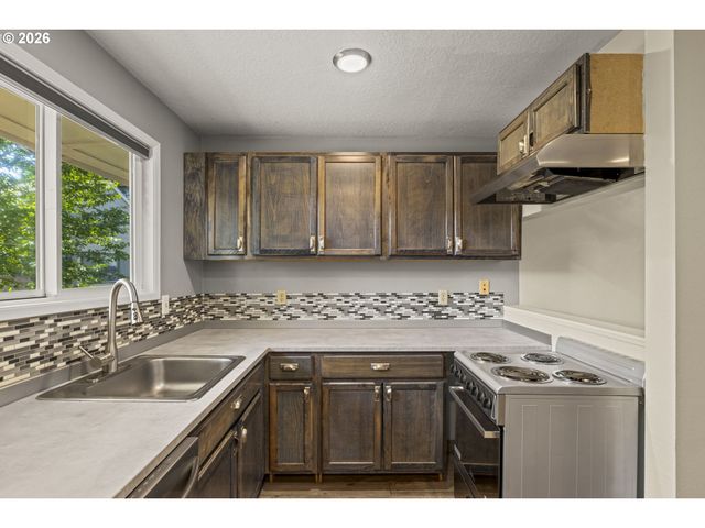 603 Se 148TH Ave, Portland, OR 97233