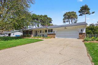 16224 Pinewood Avenue, Spring Lake Twp, MI 49456