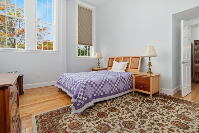 52 Sanborn Street 202, Reading, MA 01867