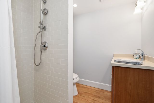 52 Sanborn Street 202, Reading, MA 01867