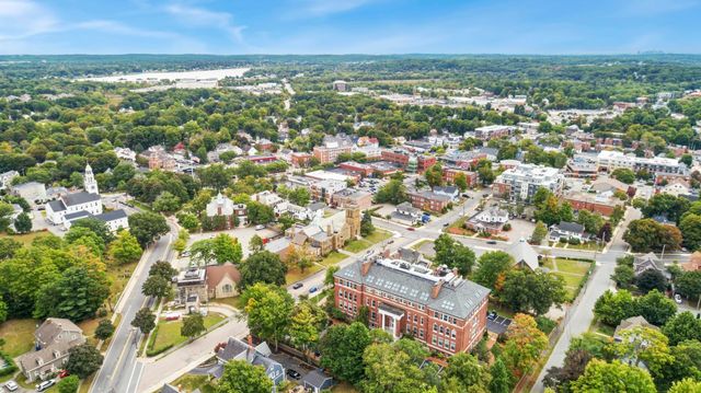 52 Sanborn Street 202, Reading, MA 01867
