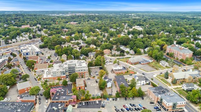 52 Sanborn Street 202, Reading, MA 01867