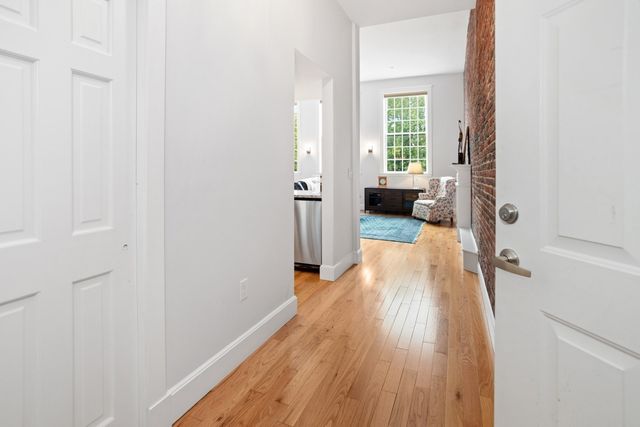52 Sanborn Street 202, Reading, MA 01867